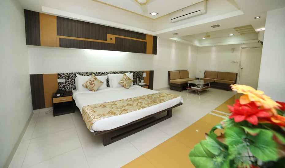 Hotel Grand Suites Indore Extérieur photo