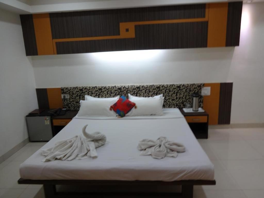 Hotel Grand Suites Indore Extérieur photo