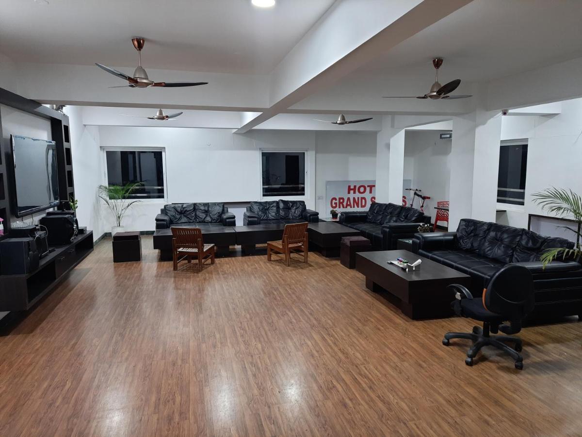 Hotel Grand Suites Indore Extérieur photo