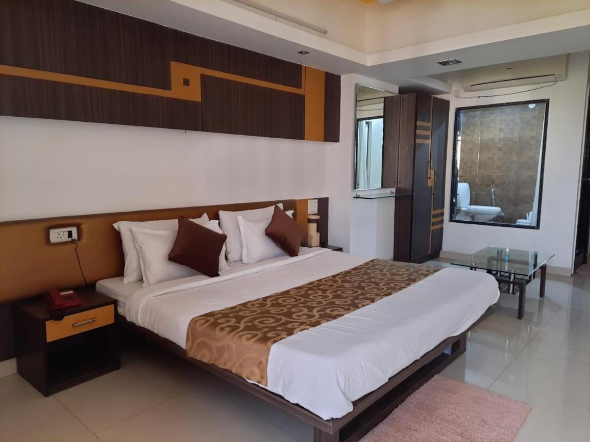Hotel Grand Suites Indore Extérieur photo